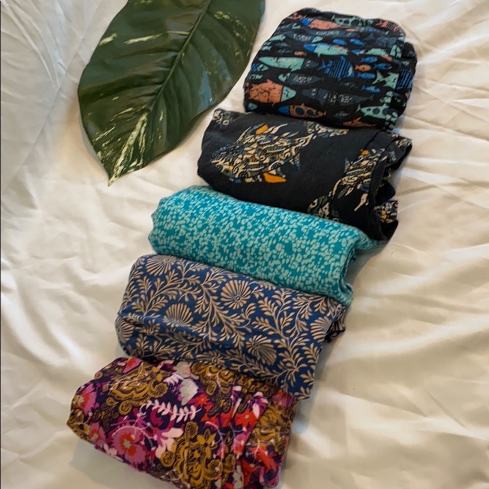Five pairs of  LULAROE one size leggings - Picture 2 of 5